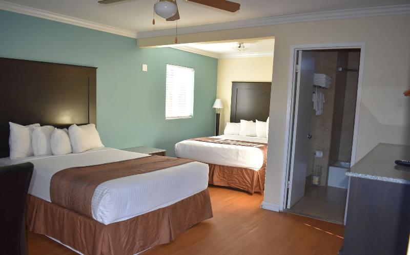 Rockview Inn And Suites image