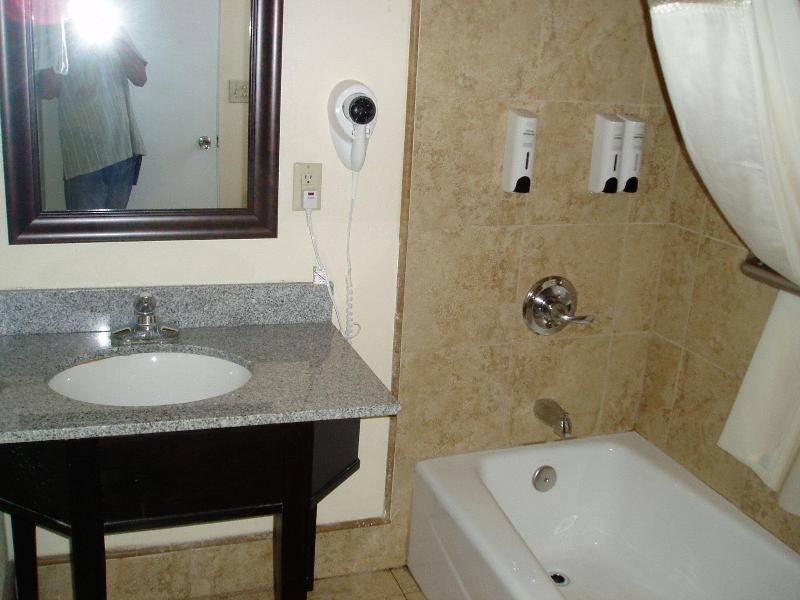 Rockview Inn And Suites image