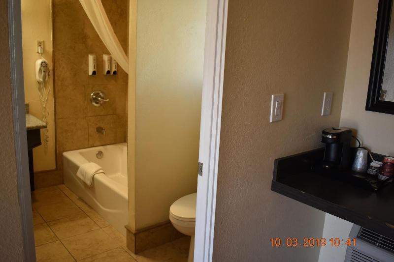 Rockview Inn And Suites image