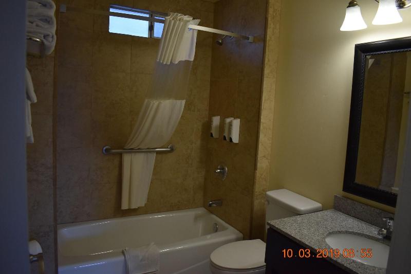 Rockview Inn And Suites image