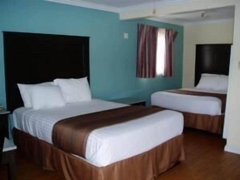 Rockview Inn And Suites image
