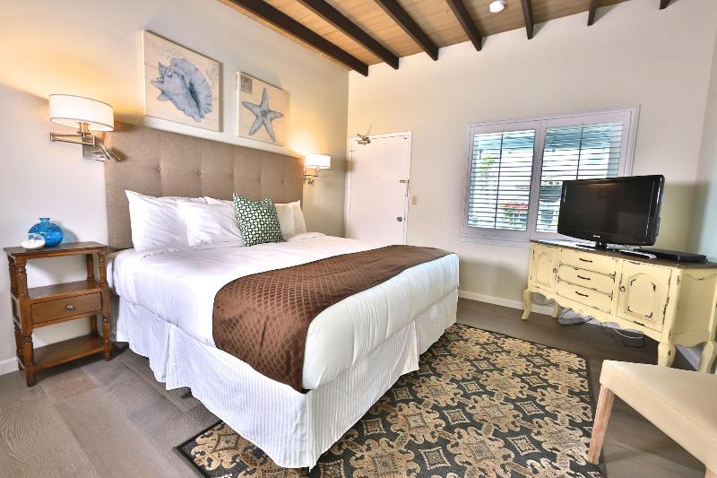 Pleasant Inn image