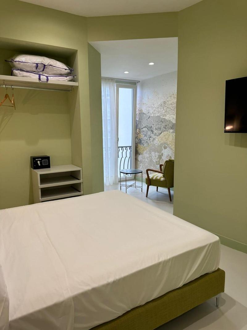 Sorrento Rooms image