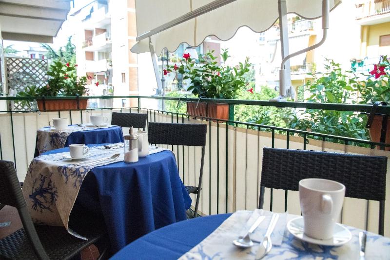 Sorrento Rooms image