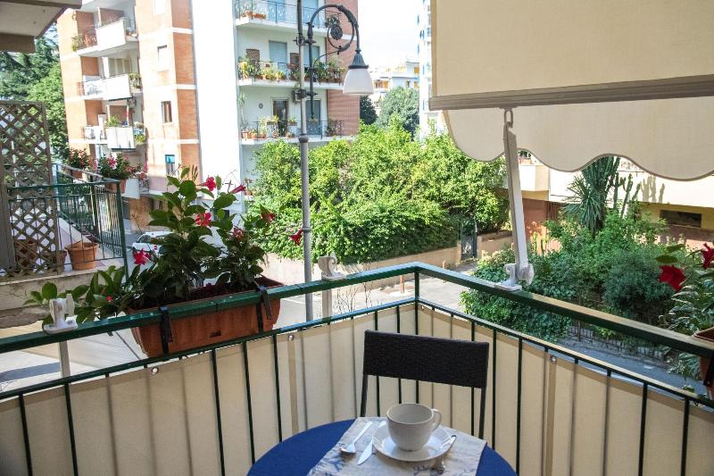Sorrento Rooms image
