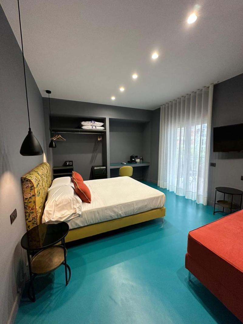 Sorrento Rooms image