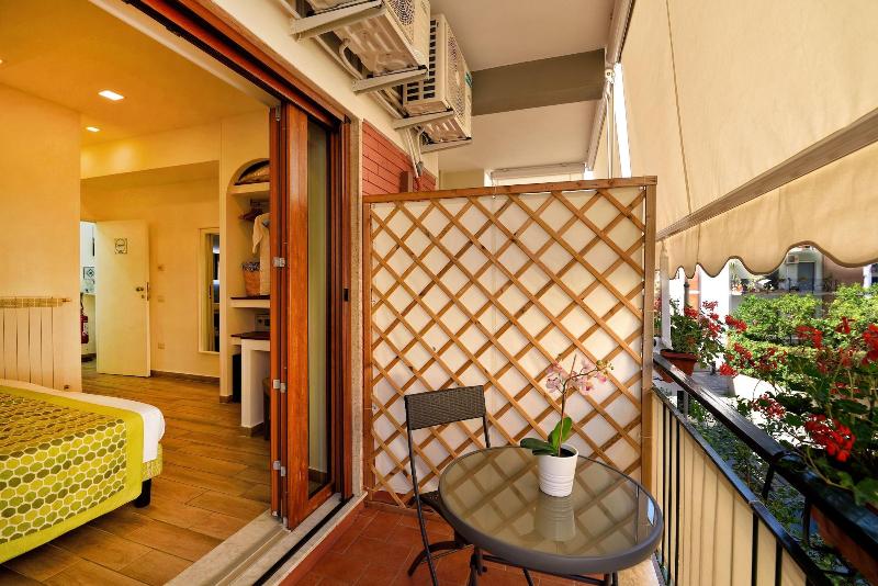 Sorrento Rooms image