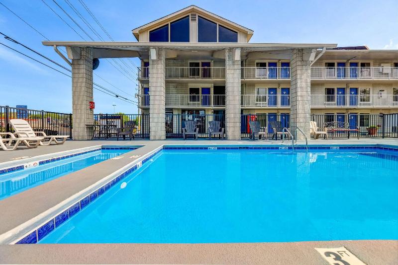 Park Inn by Radisson, Pigeon Forge South image