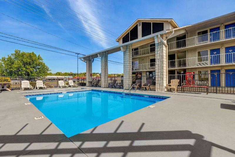 Park Inn by Radisson, Pigeon Forge South image