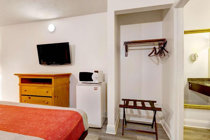 Park Inn by Radisson, Pigeon Forge South image