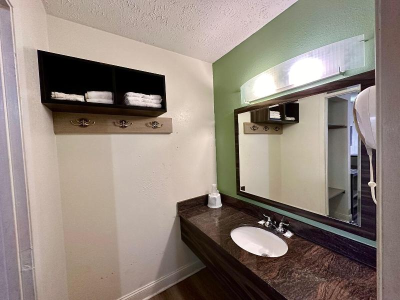 Park Inn by Radisson, Pigeon Forge South image