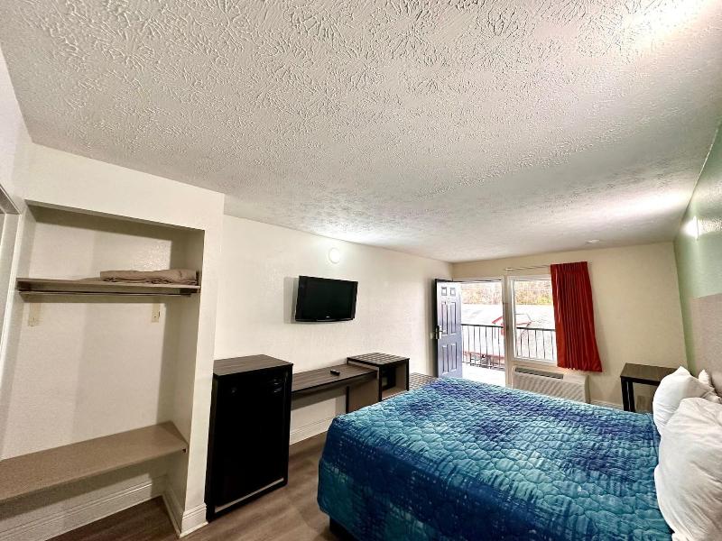 Park Inn by Radisson, Pigeon Forge South image