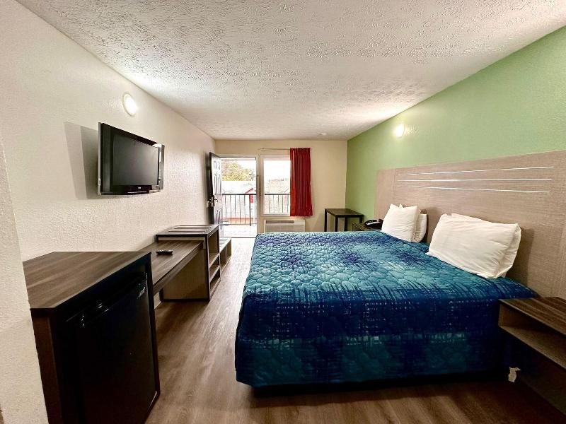 Park Inn by Radisson, Pigeon Forge South image