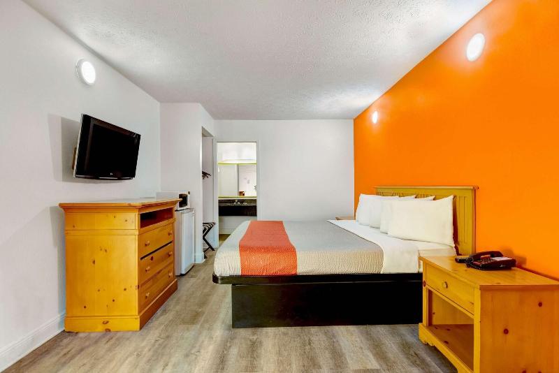 Park Inn by Radisson, Pigeon Forge South image