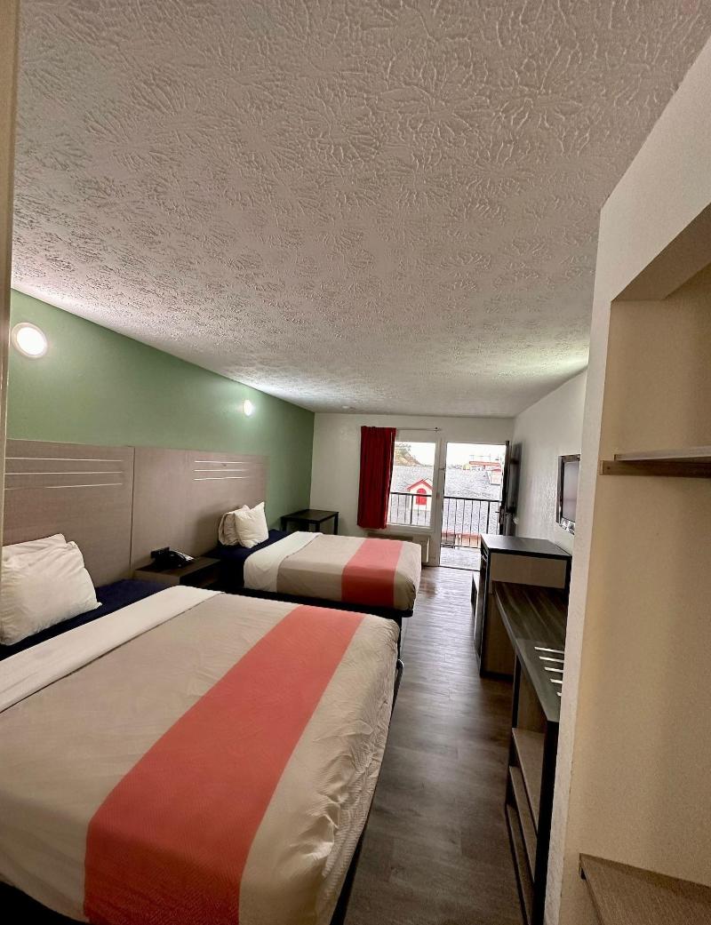 Park Inn by Radisson, Pigeon Forge South image