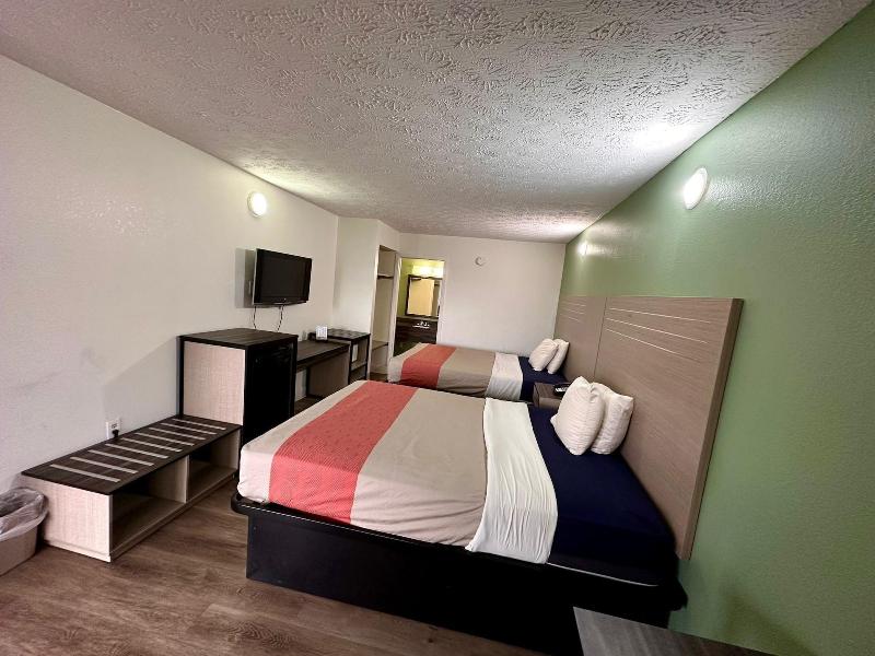 Park Inn by Radisson, Pigeon Forge South image