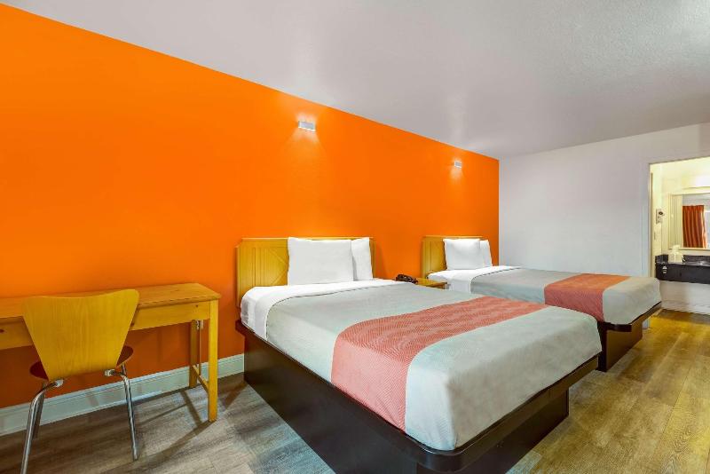 Park Inn by Radisson, Pigeon Forge South image