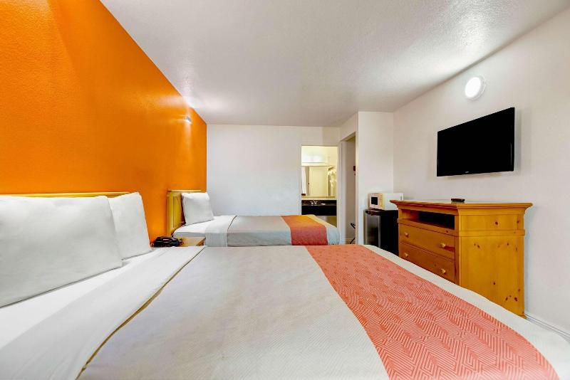 Park Inn by Radisson, Pigeon Forge South image