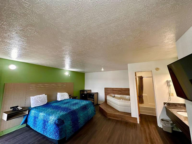 Park Inn by Radisson, Pigeon Forge South image