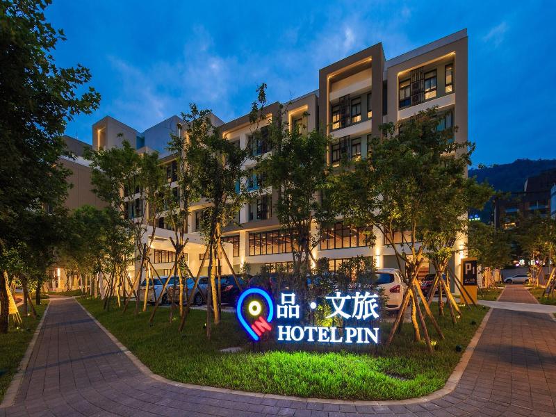 Hotel Pin image