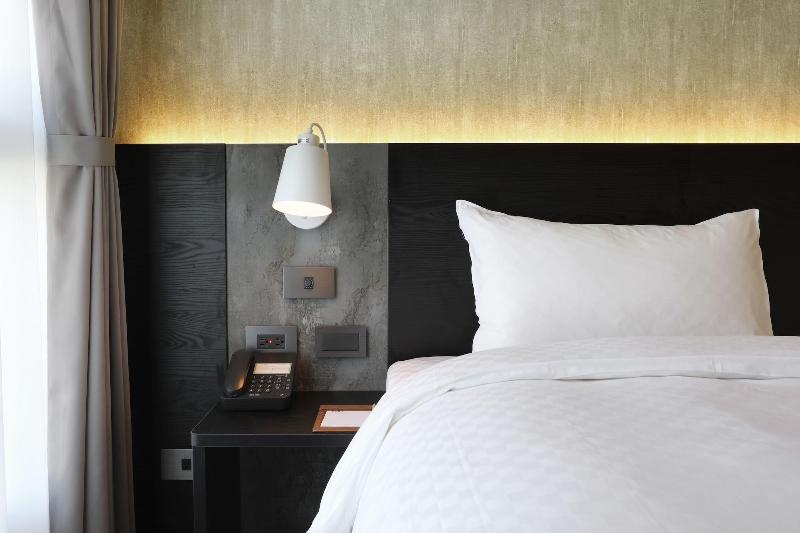 Kun Tour Hotel Feng Chai