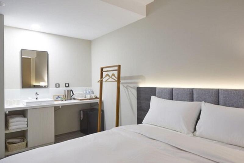 Hotel Z Feng Chia Taichung image