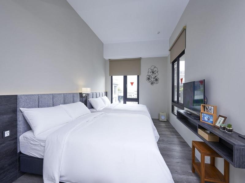 Hotel Z Feng Chia Taichung image