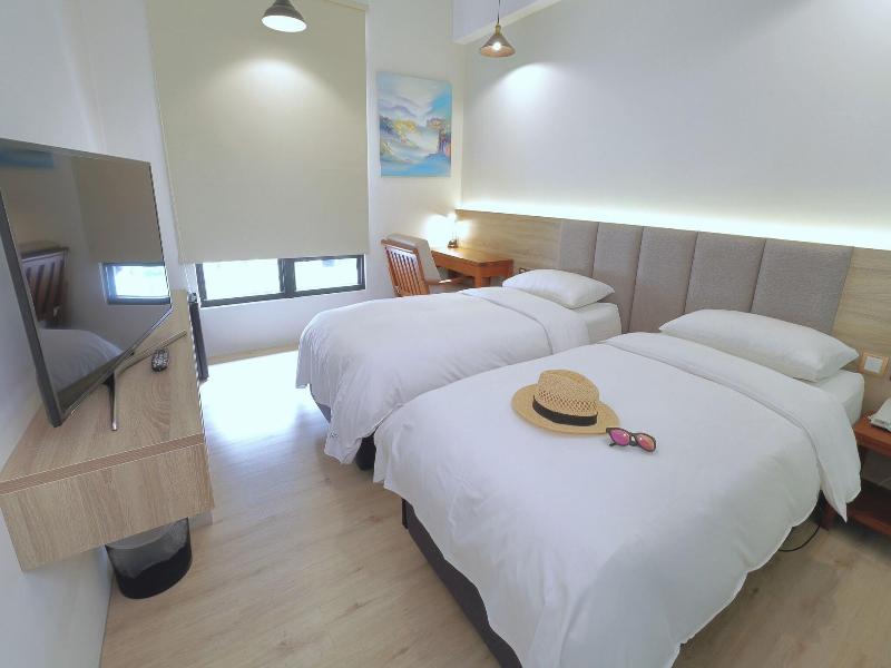 Hotel Z Feng Chia Taichung image