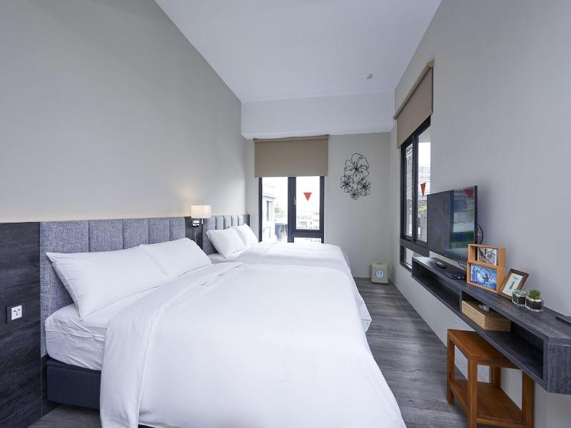 Hotel Z Feng Chia Taichung image