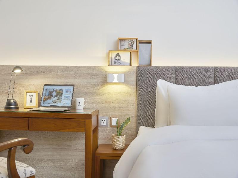 Hotel Z Feng Chia Taichung image