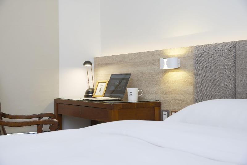 Hotel Z Feng Chia Taichung image