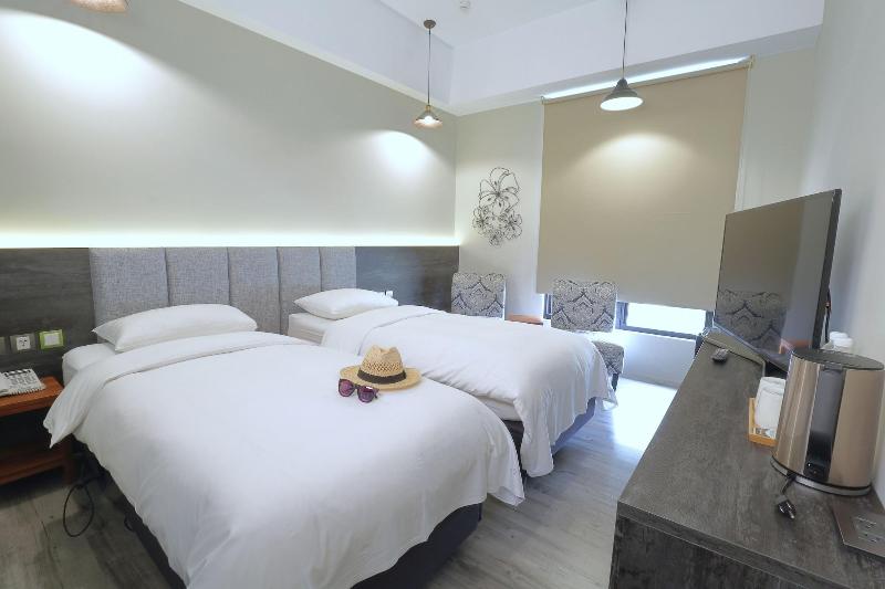 Hotel Z Feng Chia Taichung image