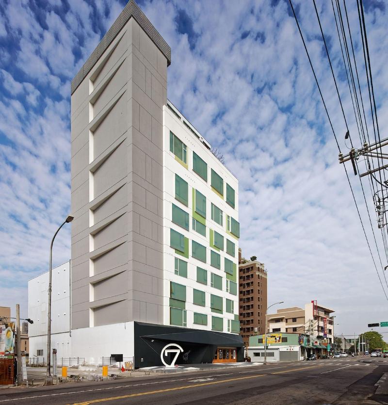 Hotel 7 Taichung image