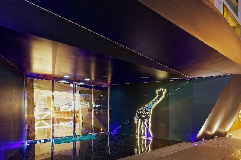 Hotel 7 Taichung image