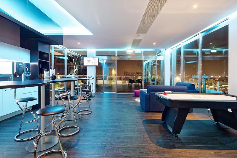 Hotel 7 Taichung image