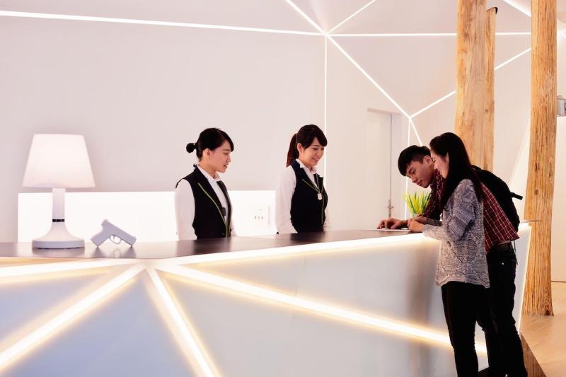 Hotel 7 Taichung image