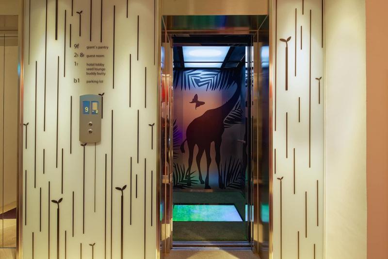 Hotel 7 Taichung image