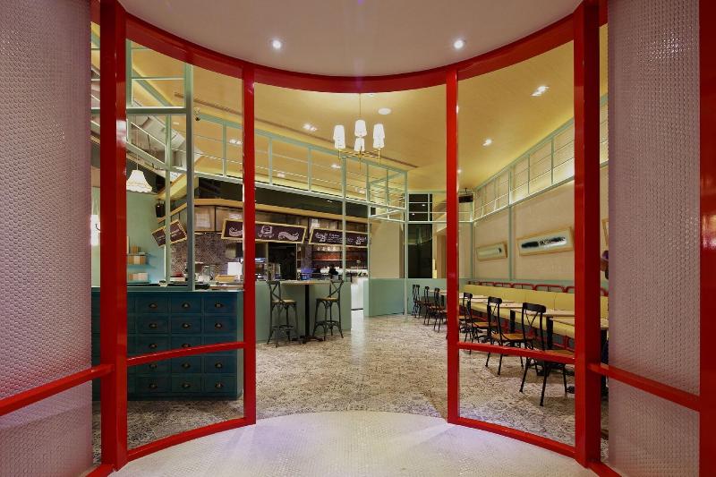 Hotel 7 Taichung image