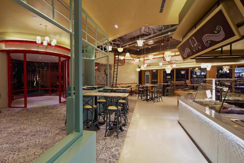 Hotel 7 Taichung image