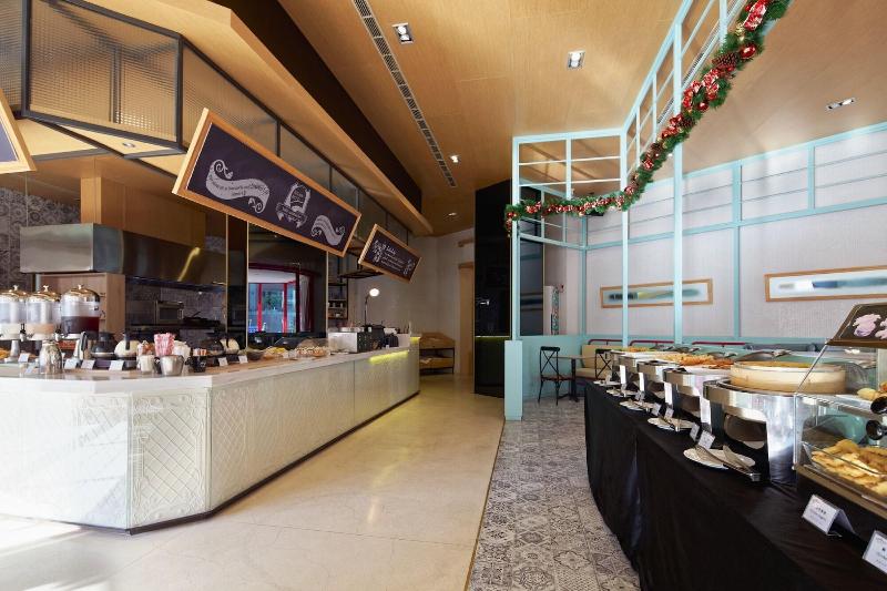 Hotel 7 Taichung image