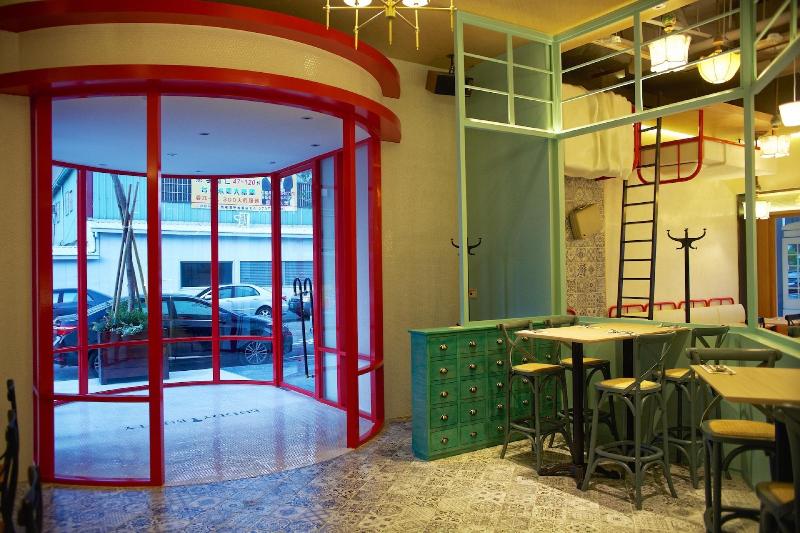 Hotel 7 Taichung image