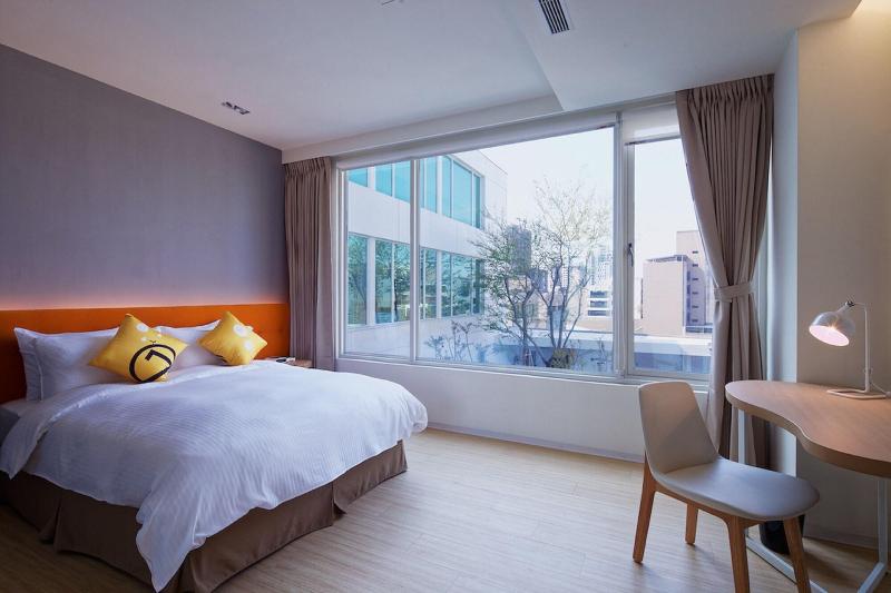 Hotel 7 Taichung image