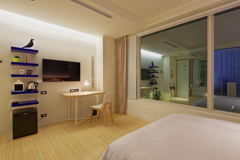 Hotel 7 Taichung image