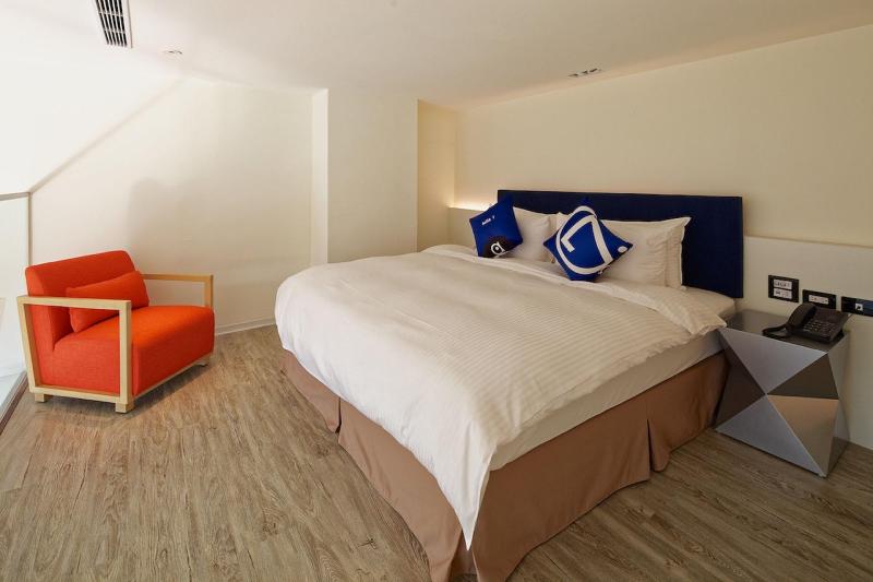 Hotel 7 Taichung image