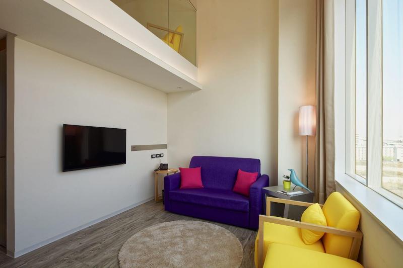 Hotel 7 Taichung image