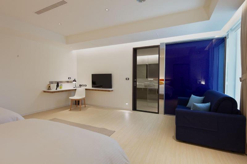 Hotel 7 Taichung image