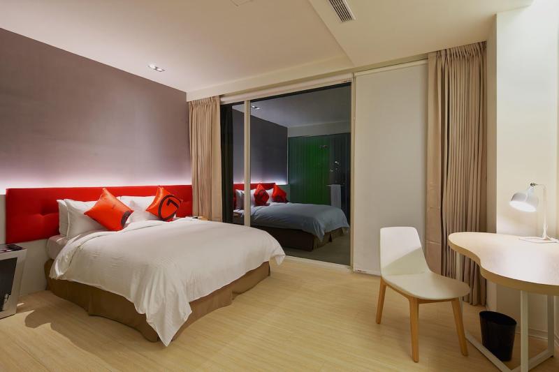 Hotel 7 Taichung image