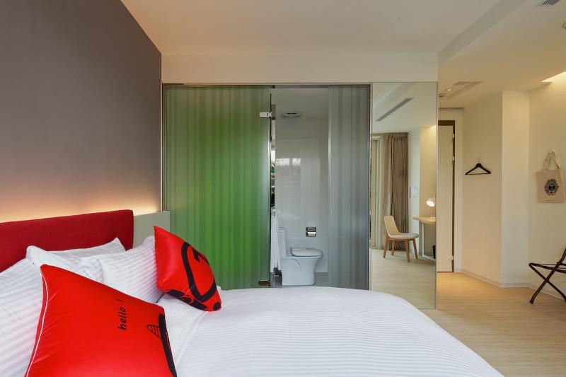 Hotel 7 Taichung image