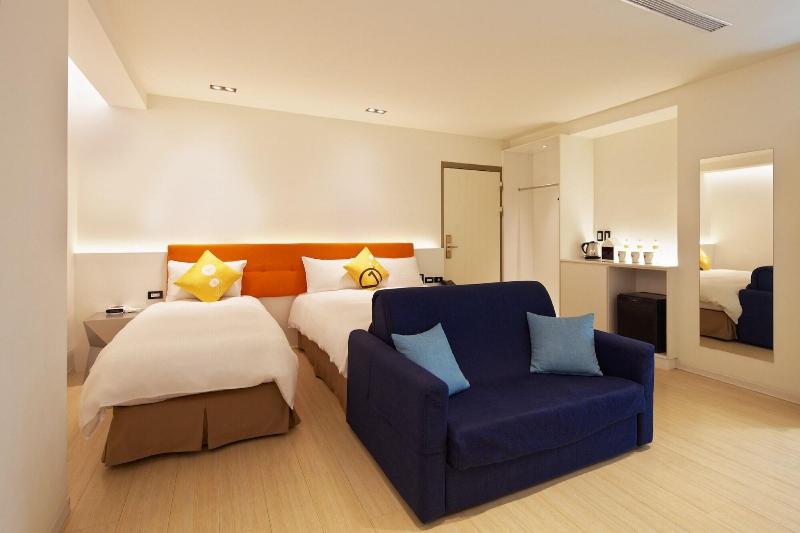 Hotel 7 Taichung image