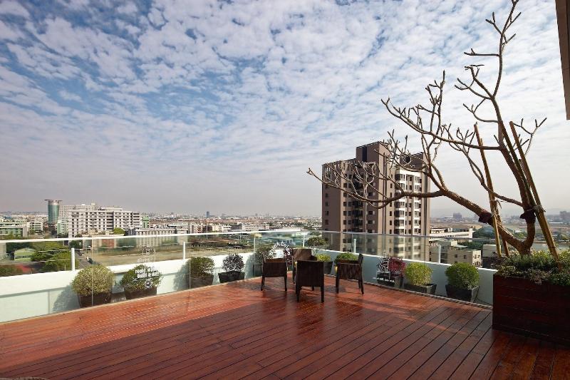 Hotel 7 Taichung image